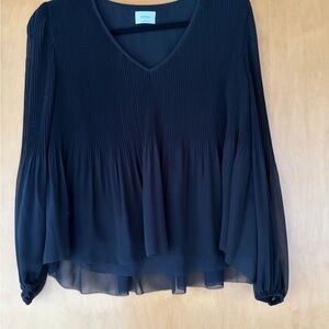Aritzia Wilfred Day Dreamer Black Pleated V-Neck Blouse XS